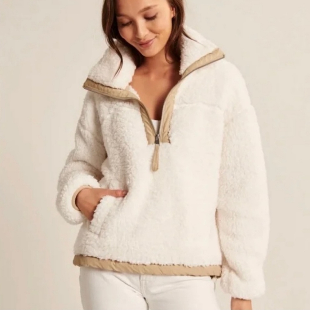 Abercrombie and Fitch Sherpa Half Zip Pullover Jacket - Medium Cream